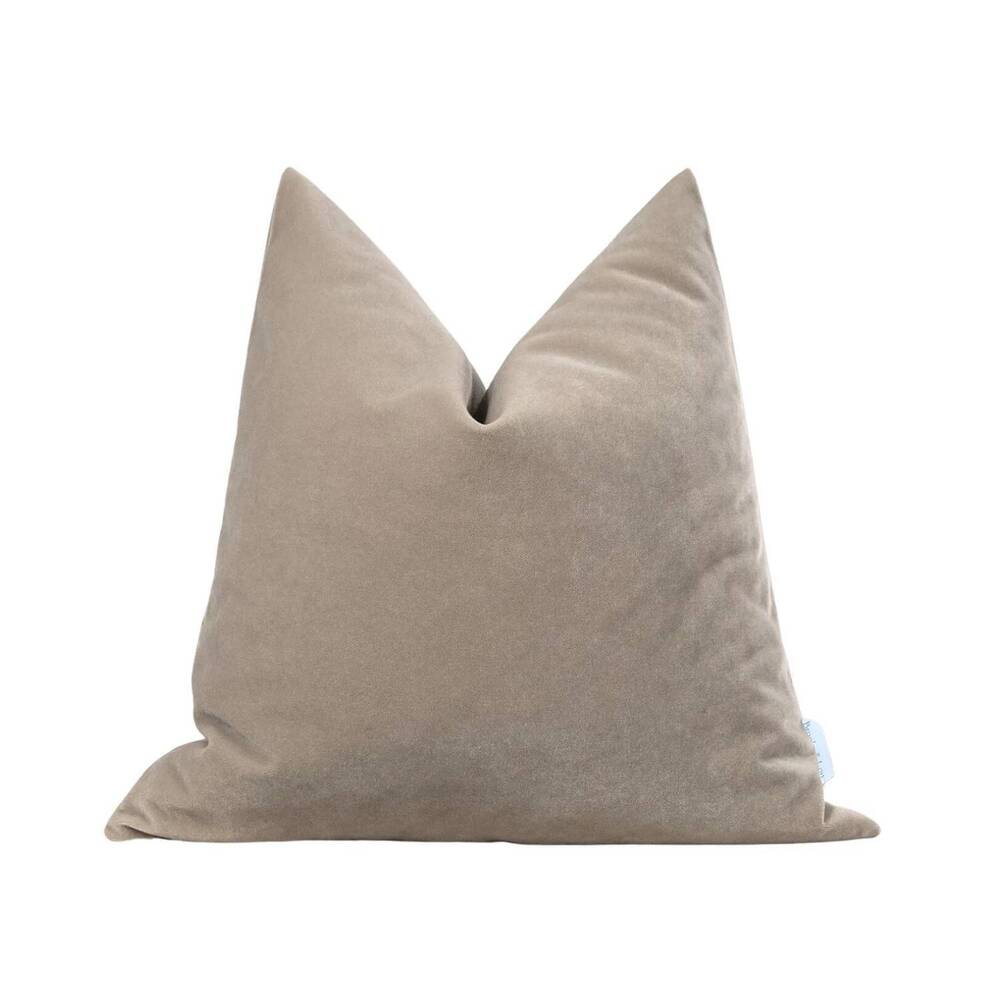 NEW PICTURA velvet pillow in soft beige